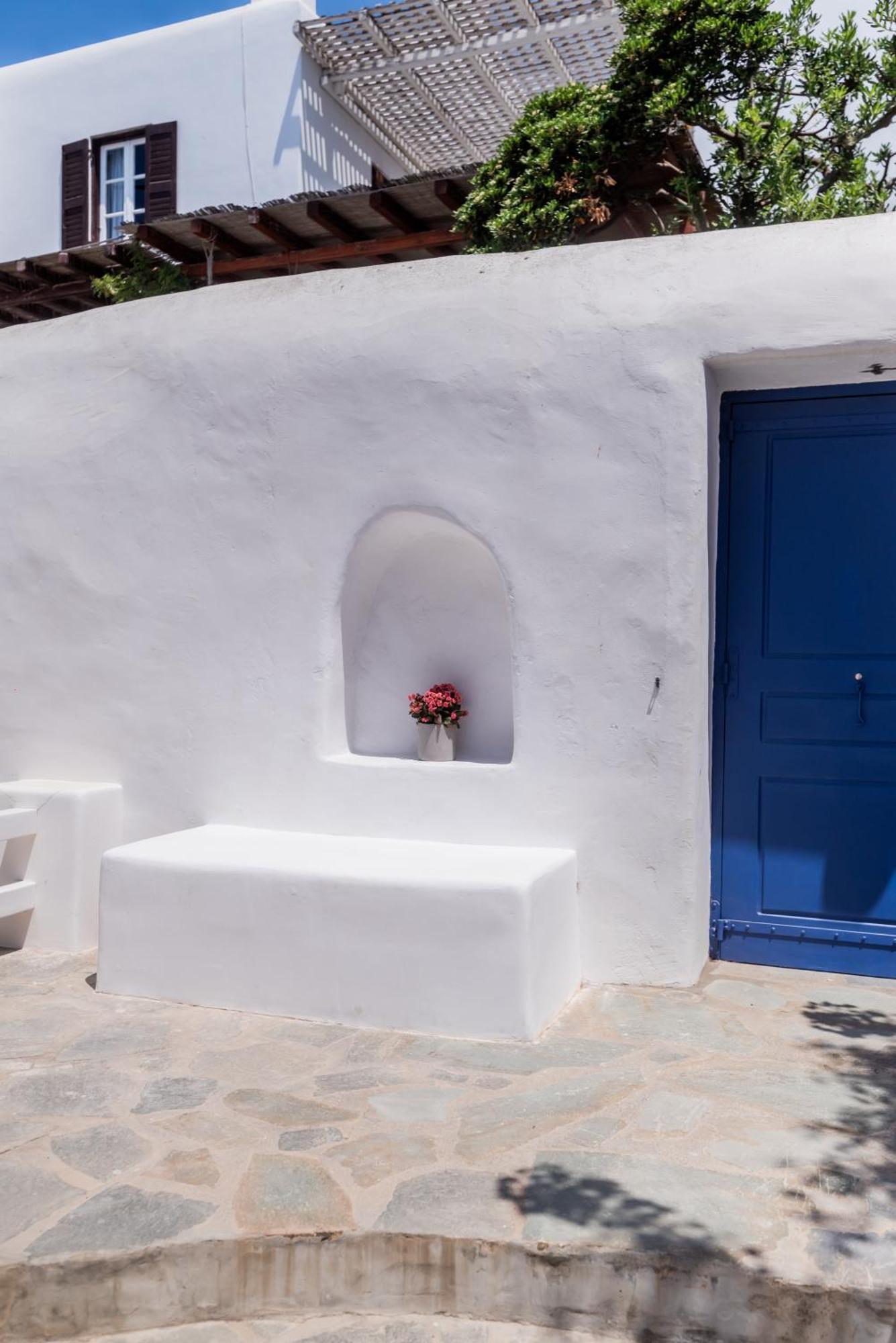Olive Tree Mykonos Town Semi-Basement Apartment Exterior photo